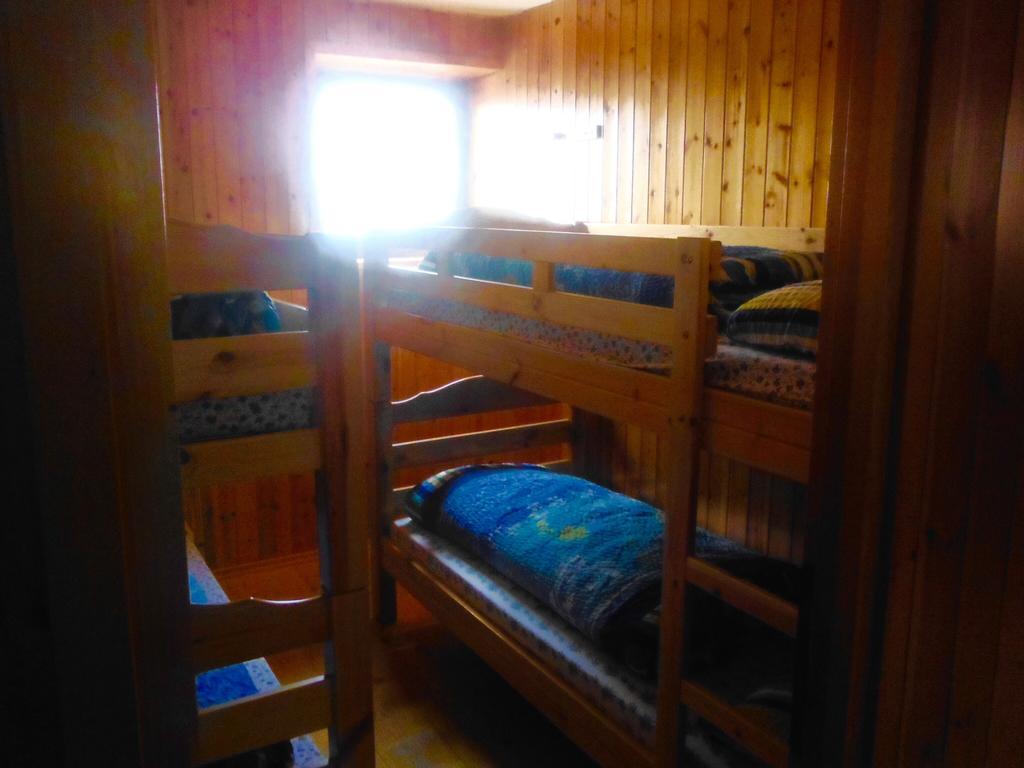 Отель Rifugio Velo Della Madonna Сан-Мартино-ди-Кастроцца Экстерьер фото